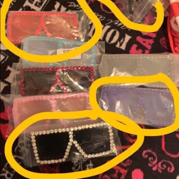 Sunglasses - Picture 6 of 6